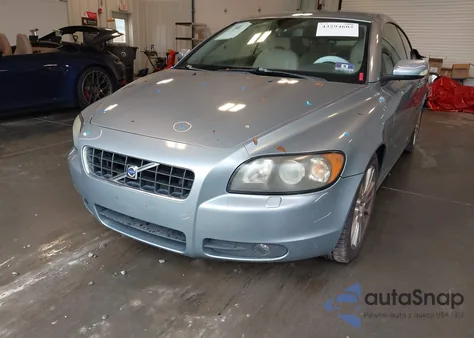 2007 Volvo C70 T5 z USA, uszkodzony, nr VIN YV1MC68227J027345